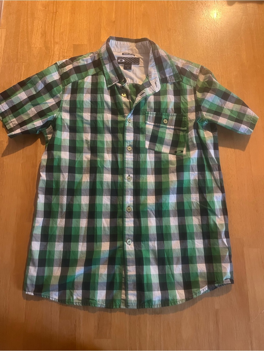 Oakley Green and Black Plaid Short-Sleeve Button-Down Shirt
